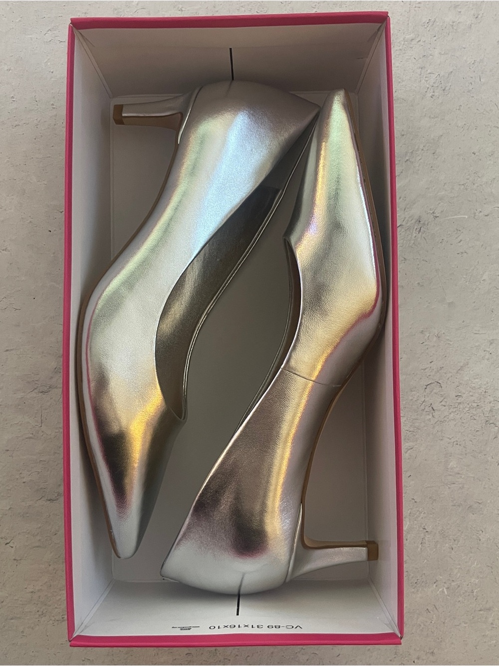 NWT Vince Camuto “Kehlia” Lux Silver Pointed Toe Mid Heel Pumps